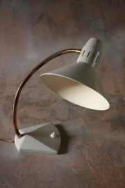 Hala `50 wit bureaulampje/ Hala white desklamp `50