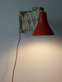 Vintage rode schaarlamp /  Vintage Red Scissorlamp