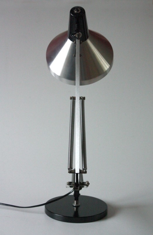 Hala verstelbare bureaulamp / Hala adjustable desk lamp (verkocht