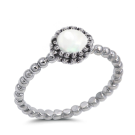 silver mother-of-pearl bead ring