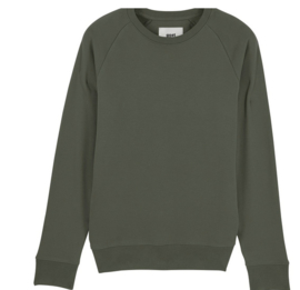 Goat || Thomas Crewn sweater: khaki