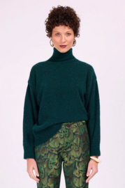 Nathalie Vleeschouwer || ASTORIA pull; pine