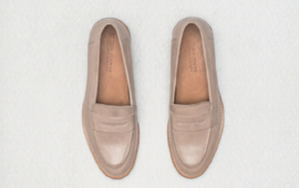 Ten Points || SAGA vegetable tanned leather: sand