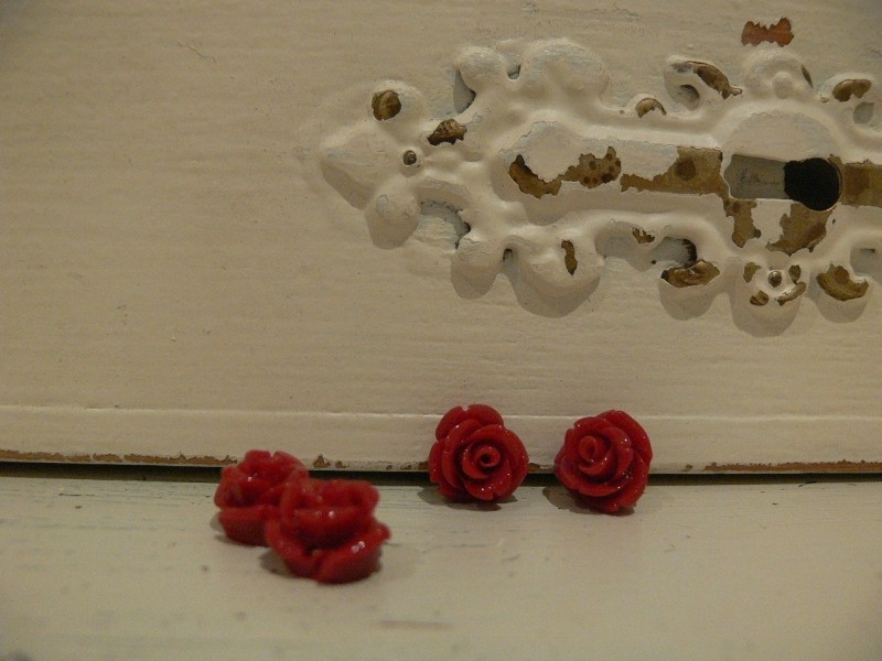 Kraal roos donkerrood 11 mm. ( 4 stuks) (KB56)