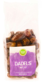 Ongezwavelde dadels met pit