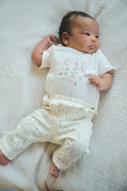 Petite Maison-  Kai T-shirt s/sl met borstprint- Natuurlijk wit