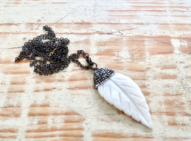 Mother of Pearl feather | Ibiza ketting