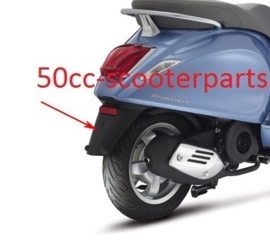 Achterspatbord Vespa Primavera Sprint zwart origineel 676206000c