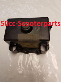 Batterijhouder Accubak Suzuki Burgman 400 41541-14F00-000 origineel Gebruikt