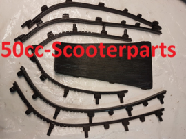 Rubber set Treeplank Vespa lx S lxv origineel 65712645 / 57345r gebruikt