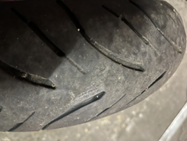 Voorwiel Velg met band Suzuki Uf 50 Estilete 54140-02E50-E91 Gebruikt
