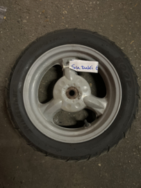 achterwiel Velg met band Suzuki Uf 50 Estilete 64140-02E10-E91 Gebruikt