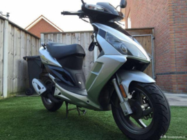 Bodyscherm Bougiedeksel Sym Jet Sport X 8015A-TFA-000-KA Gebruikt