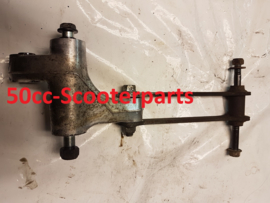 Schokbreker Subframe Suzuki Burgman 400 62100-14Fb0-000 Gebruikt