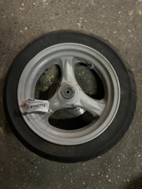 Voorwiel Velg met band Suzuki Uf 50 Estilete 54140-02E50-E91 Gebruikt