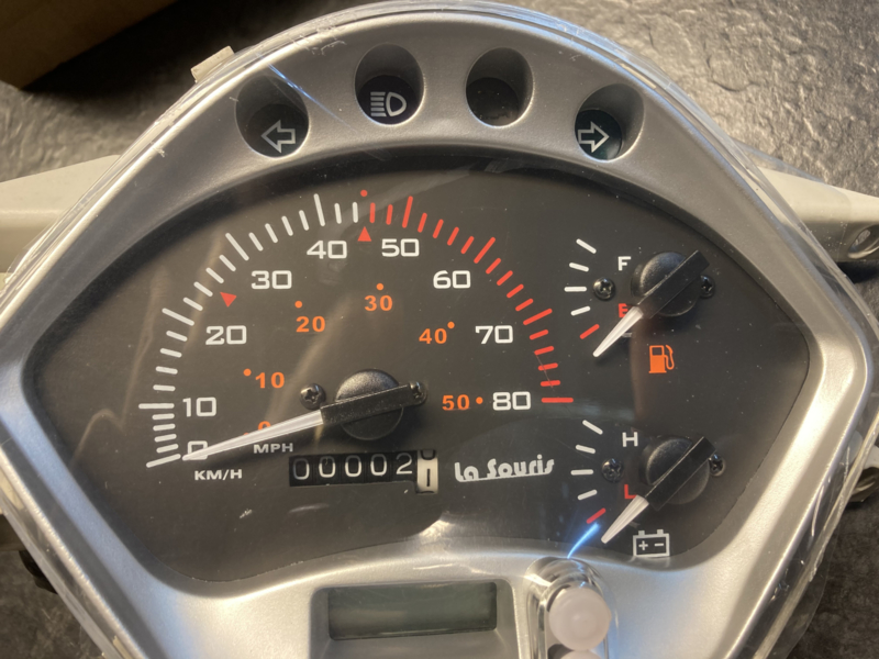 Kilometerteller La Souris Sourini E4 EFI 125T-2-02-10 | La Souris Sourini  Onderdelen | 50CC-SCOOTERPARTS