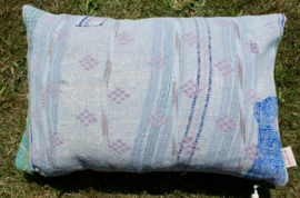 Vintage Kantha kussen 40x60 light blue