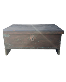 Oude kist uniek item 64x30x39 cm