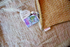 Vintage Kantha kussen 50x70 Yellow