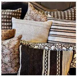 Cushioncover handprinted hazelnut brown off-white  60x40 cm