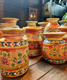 handgeschilderde oud houten pot L