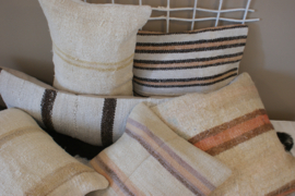 Vintage kelim kussen 50x50 natural soft terra brown stripe