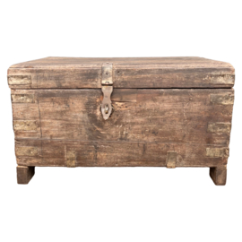 Oude kist uniek item 58x34x37 cm