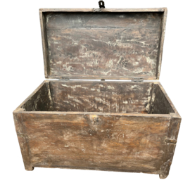 Oude kist uniek item 66x38x38 cm