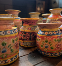 handgeschilderde oud houten pot L