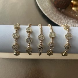 Goldfilled  armband met Zirconia letter kraal