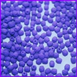 Neon Purple Tsjechische  facetkralen mat 3 mm 50 st.