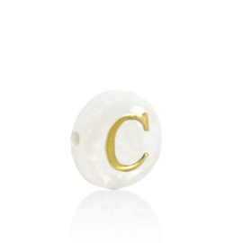 Schelp kraal letter C Gold-white (natuurlijke kleur)