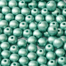 Tsjechische glaskralen mat green Metallic 4 mm 40 st.