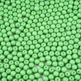 Glaskralen 4/5mm opaque green 50 st