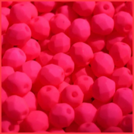 Neon Pink Tsjechische Facet kralen 4 mm 50 st.