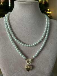 Handgemaakte parel ketting met 18kt Zirconia slot