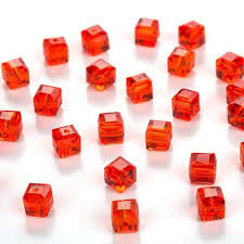 Vierkante kristal glaskralen red 10 st 4 mm