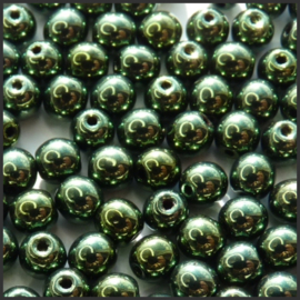 Tsjechische glaskralen Green metallic 4 mm 50 st.