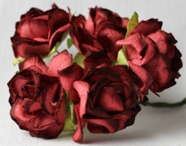 WILD ORCHID CRAFTS - Dark Red Paper Wild Roses 30mm - 5 stuks