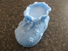 Baby schoentje met bloemen stipjes