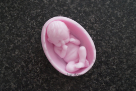 Baby in ei