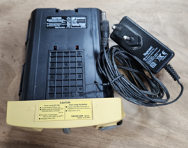 GEBRUIKT PAKKET BT-74Q IN SLEDE + OPLADER