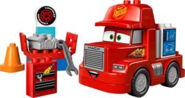 10417 Duplo Mack  Bij de Race