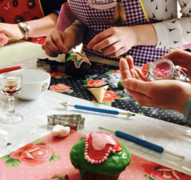 Decorating cupcakes