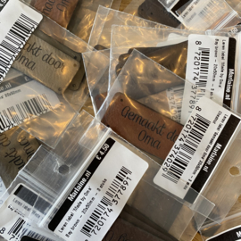 Opnaai labels Made by Oma - Gemaakt door oma (ca.450 stuks)