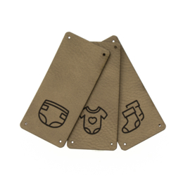 Leren vouwlabel 30x65mm 'babykleding' Buckskin 3st.