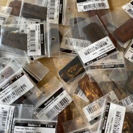 Opnaai labels Made by Oma - Gemaakt door oma (ca.450 stuks)