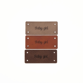 Leren label 15x35mm 'baby girl' Chestnut 3st.