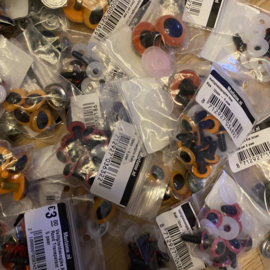 Doos met 176 verpakkingen veiligheidsoogjes