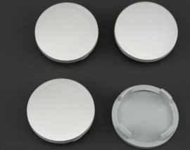 Set van 4 zilvergrijze naafdoppen, buitenmaat doorsnede 55 mm en klemmaat 50 mm